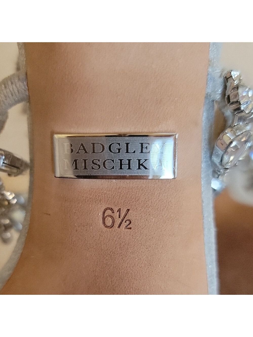 Badgley Mischka Women's Silver Heels Size 6.5 EUC - Picture 5 of 11